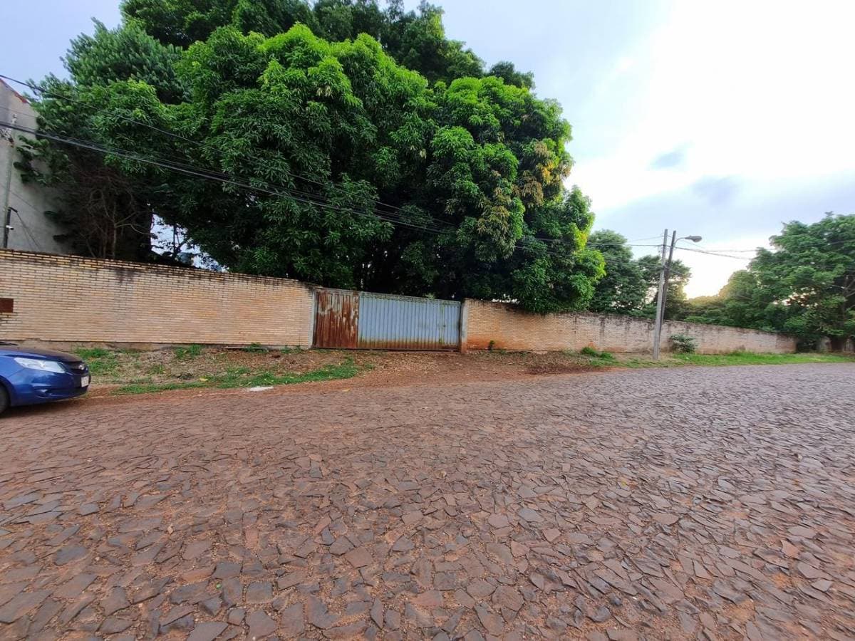 terreno de 3600 m2 en el barrio Santo Tomás de Ciudad del Este, foto 3