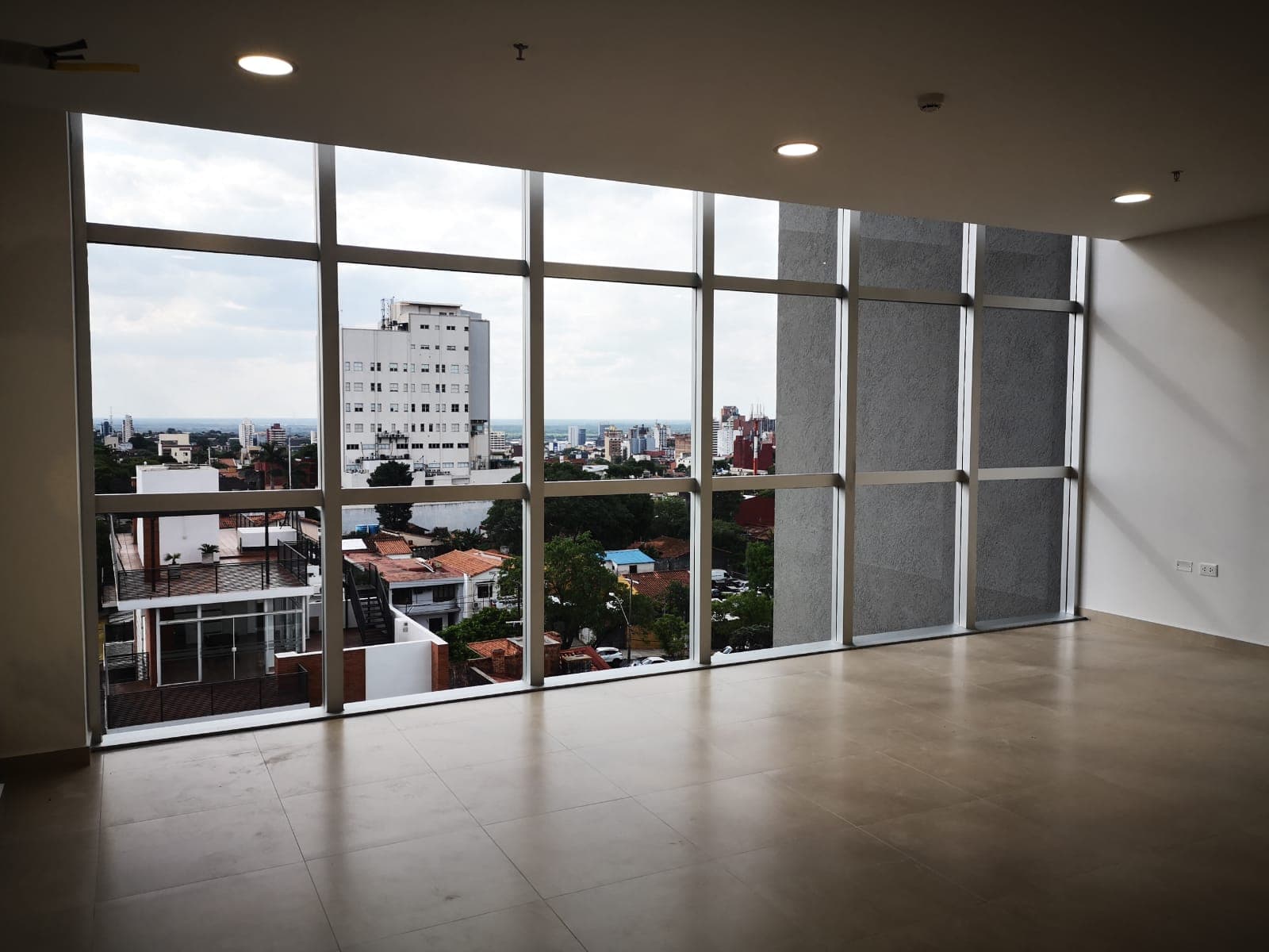 Oficina con gran vista a la ciudad, hoy alquilada!, foto 5
