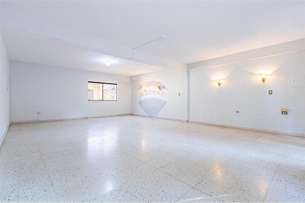 Vendo casa en los laureles