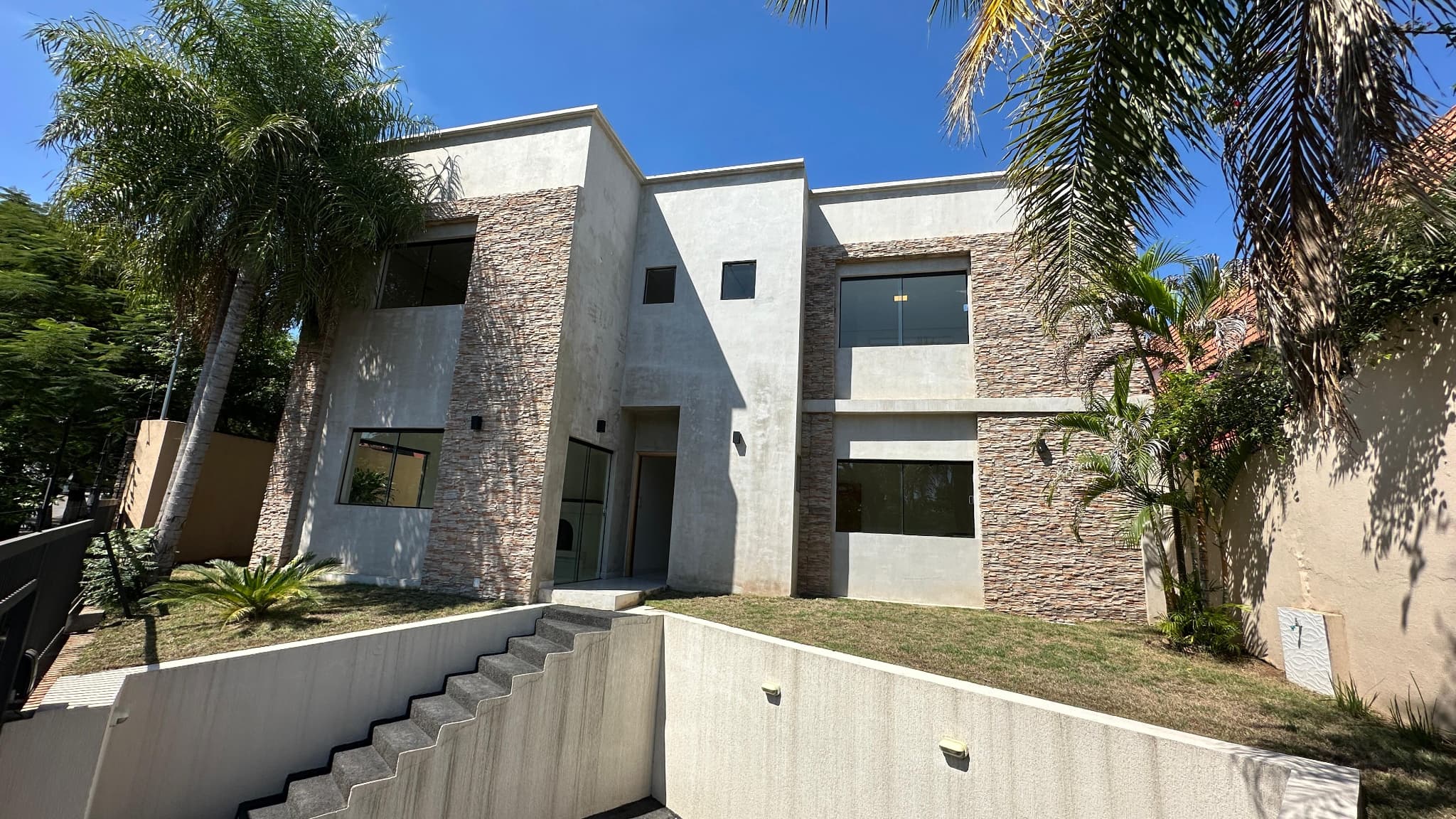 Moderna casa en Sajonia, foto 1