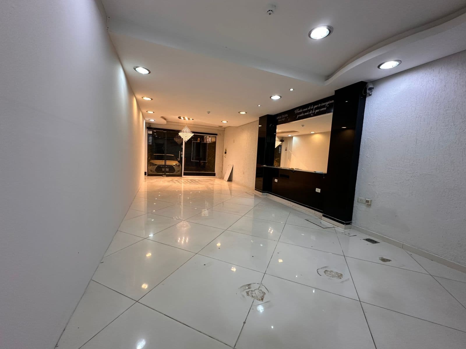 Salon comercial en lambare — foto 5