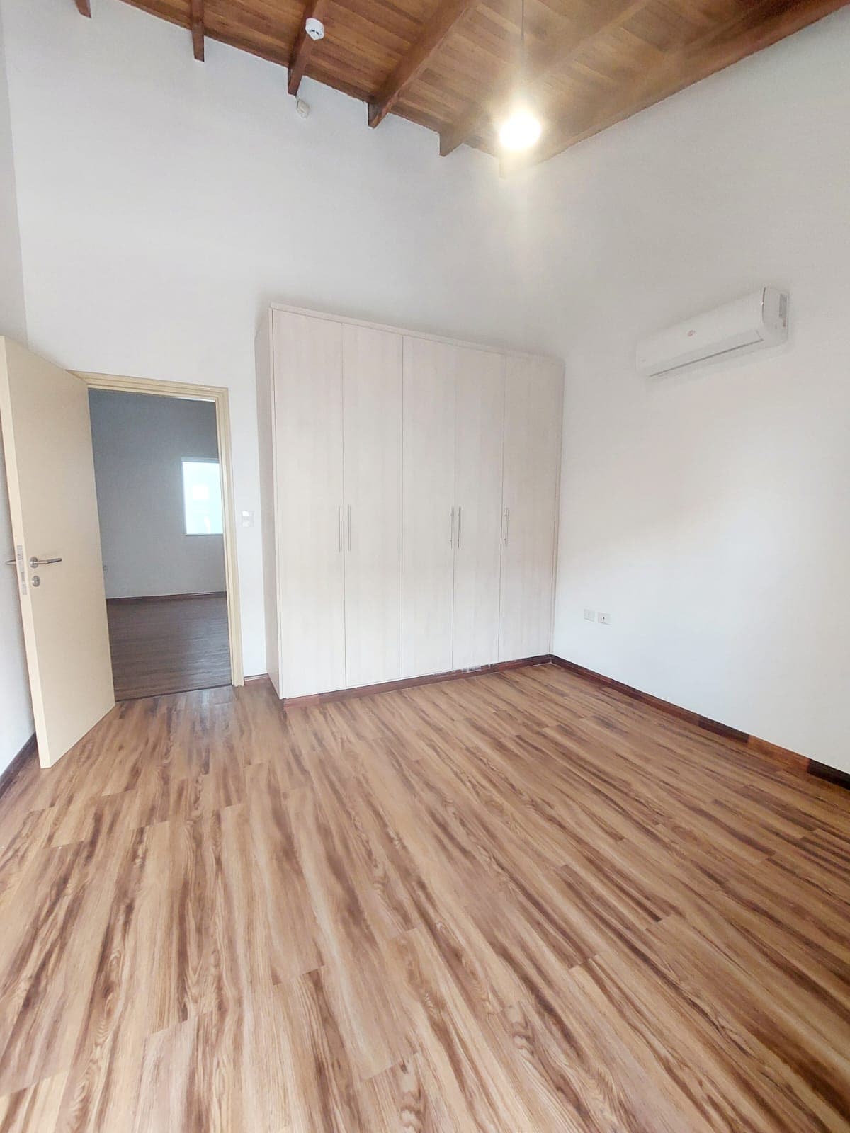 amplio departamento de 1 dormitorio en Barrio Recoleta, foto 2