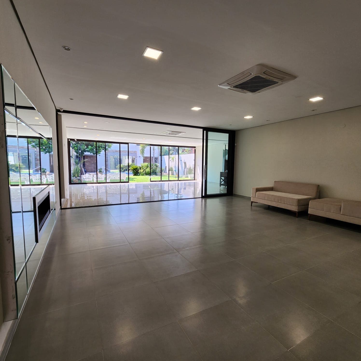 Amplia casa Moderna de 4 habitaciones con Generador — foto principal