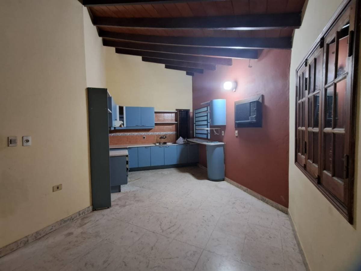 Casa en esquina en venta en planta baja, Fernando de la Mora Norte, foto 4