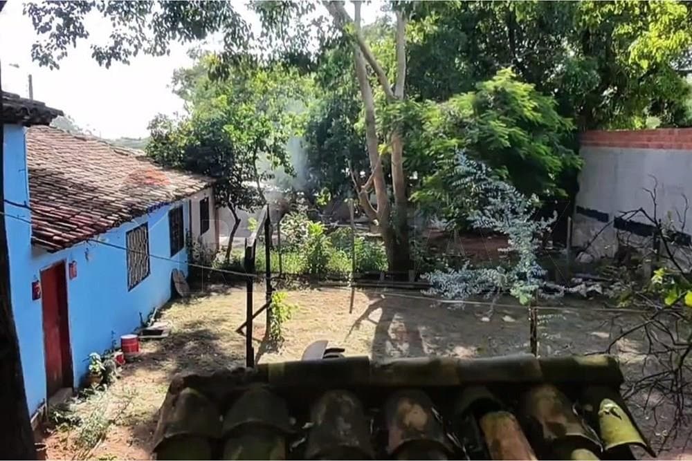 Terreno en esquina zona lambare, foto 3