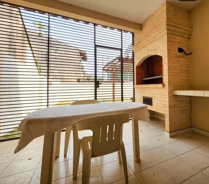Duplex en esquina Luque- zona plaza madero, foto 3