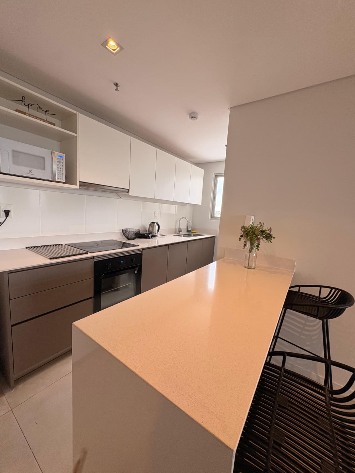 Barrio Jara, en alquiler departamento de 2 dormitorios amoblado — foto 2