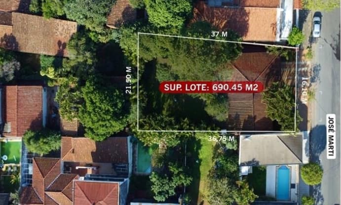 Vendo amplio terreno en Recoleta