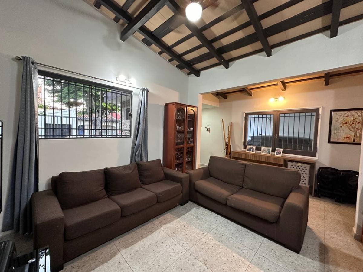 Casa en Venta ALBERDI ENTRE SICILIA Y ROMA 1537 Gral. Diaz, Asunción, foto 5