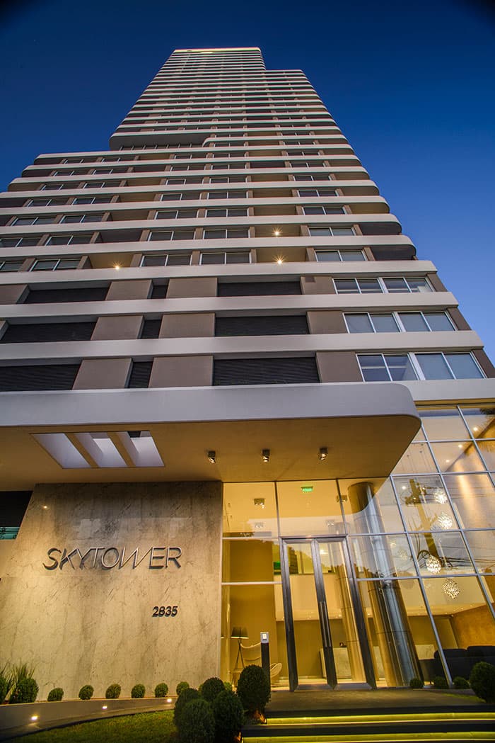 Vendo Departamento amoblado 2 dormitorios Edificio SkyTower Asuncion