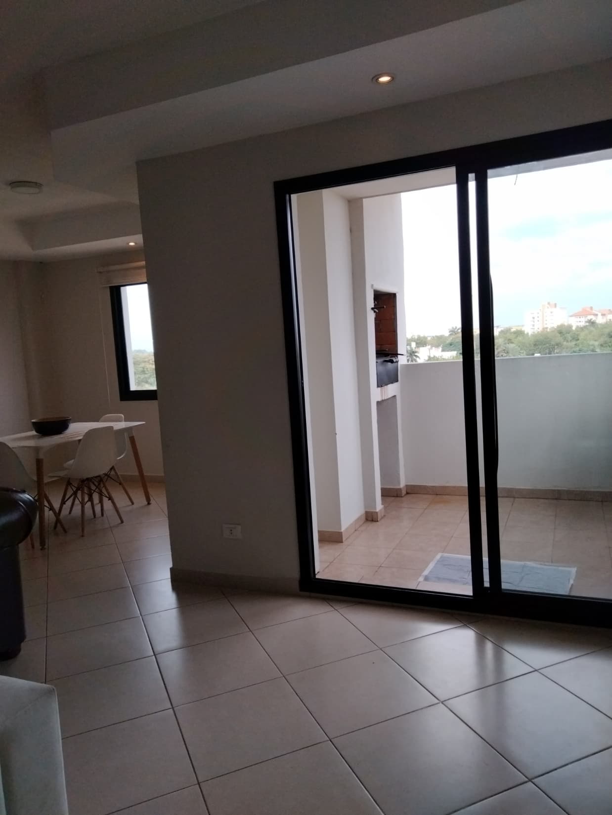Dpto de dos dormitorios amoblado, foto 1