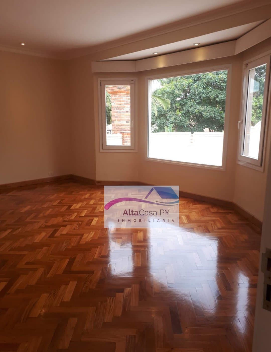 Hermosa residencia estilo ingles, en bo.los laureles, foto 3