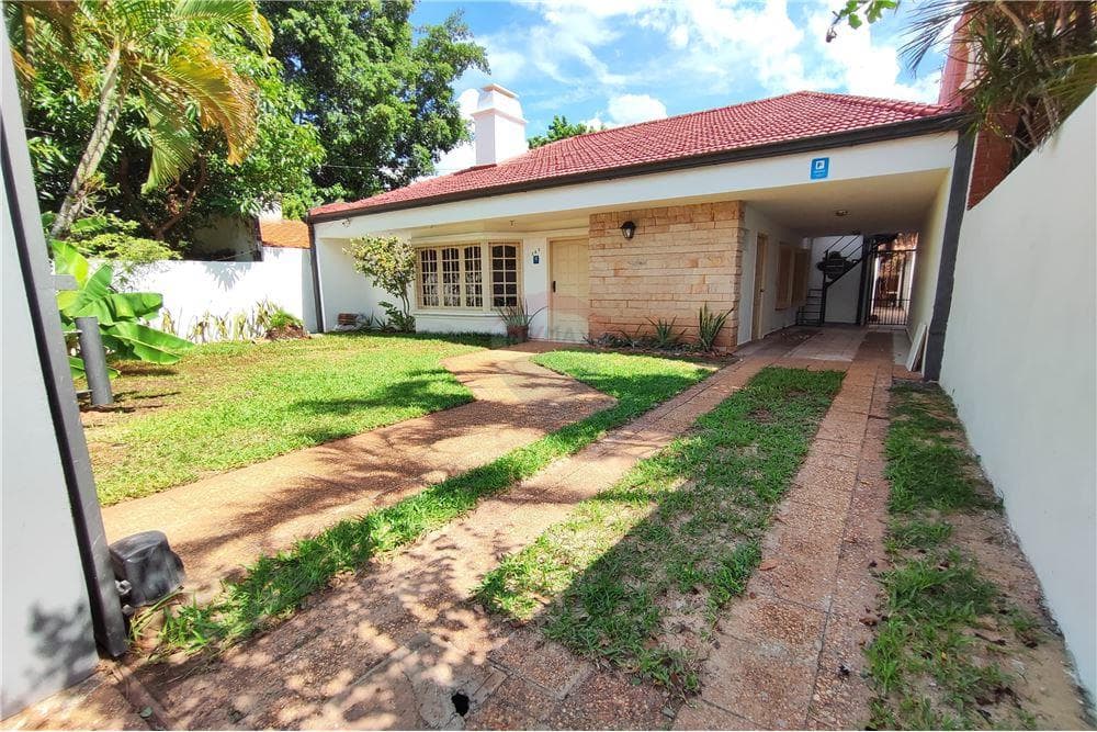Alquilo hermosa casa en Las Lomas- zona eje corporativo