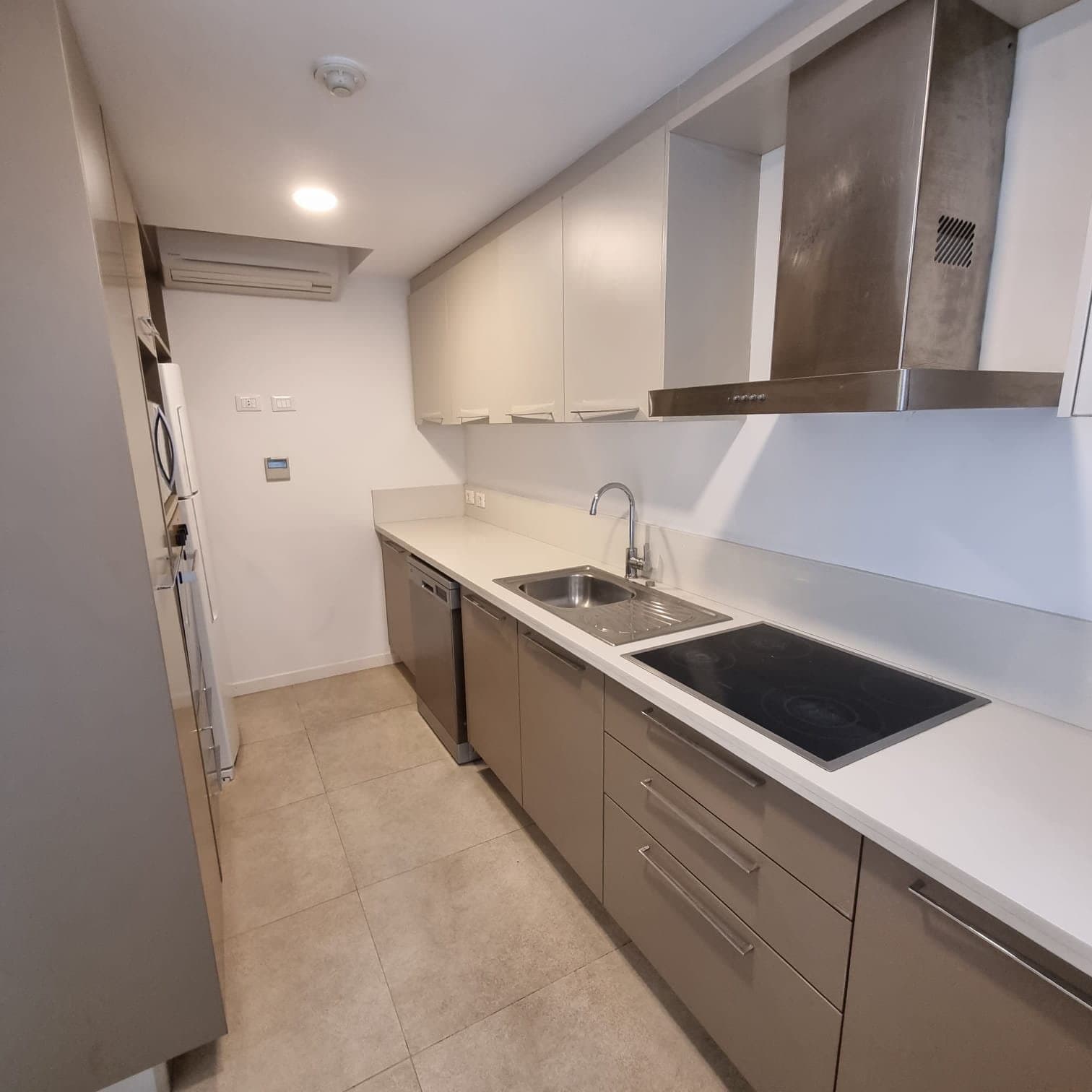 Hermoso dpto amoblado con 3 suites z. Embajada usa, foto 4