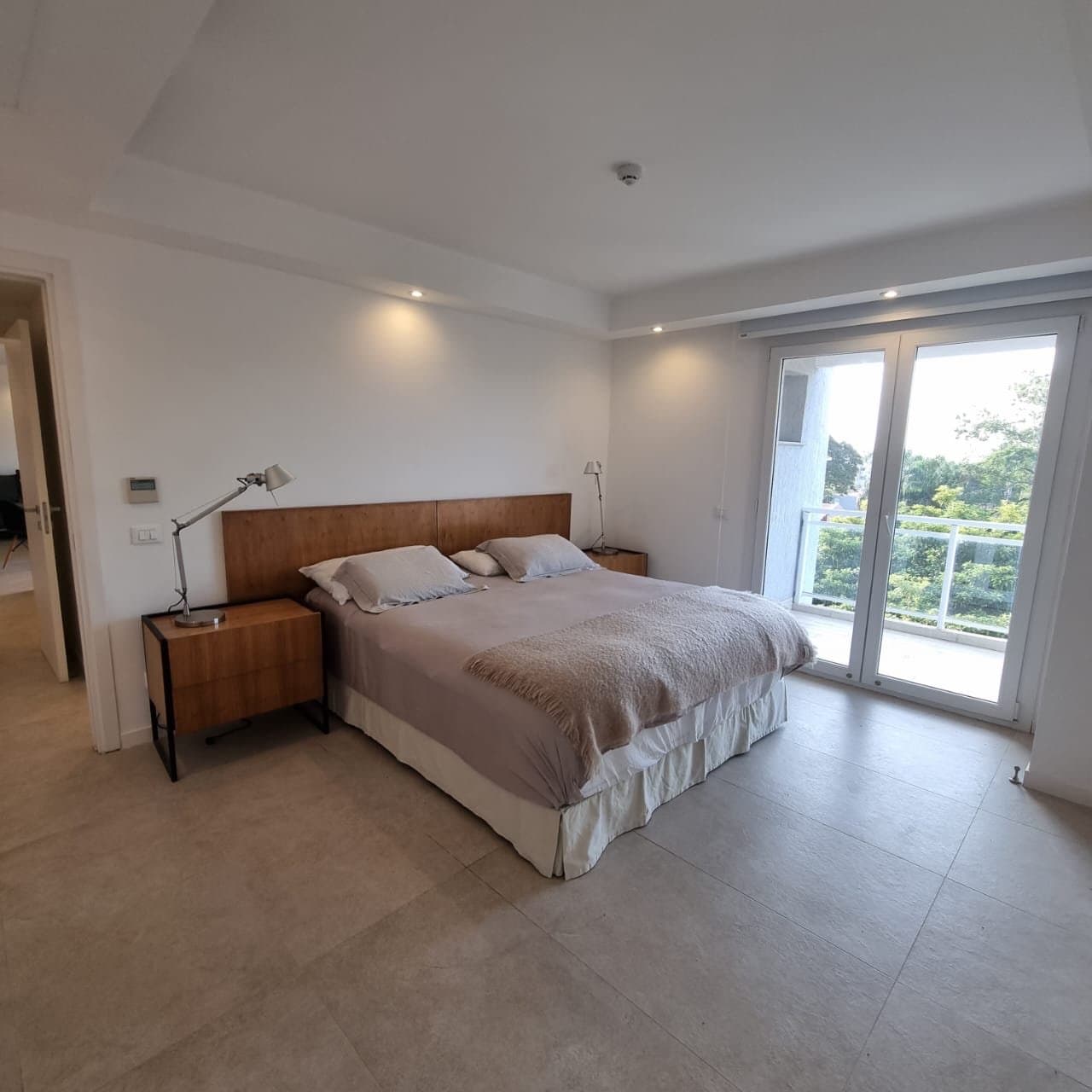 Hermoso dpto amoblado con 3 suites z. Embajada usa, foto 5