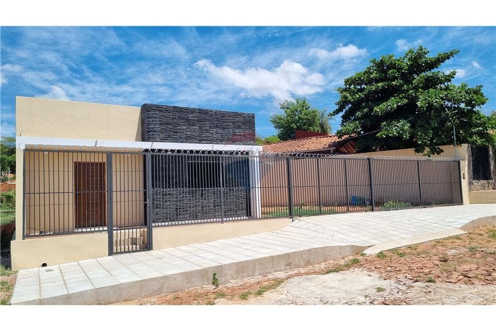 Casa - Venta - Villa Elisa, Paraguay, foto 2