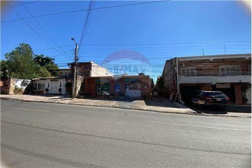 Amplia propiedad de 730 m2 en Ycuá Satí a mts de Santa Teresa, foto 1