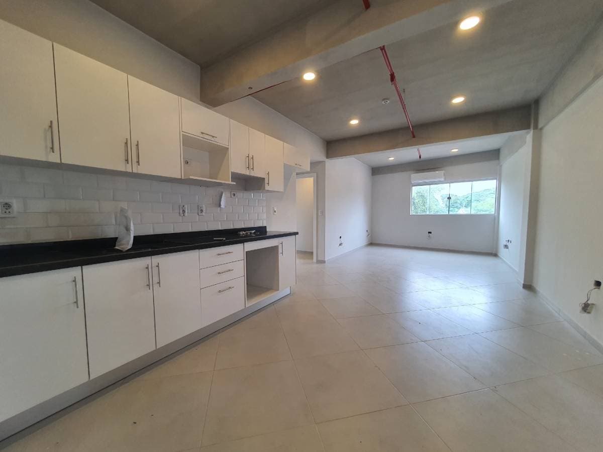 Depto. De 2 dorm. 79,3m2 - zona centrica de Luque, foto 2