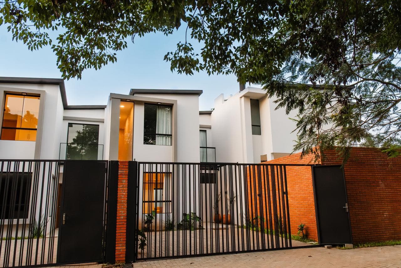 Vendo duplex en Luque