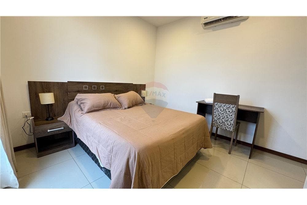 Departamento amoblado con cochera — foto 5