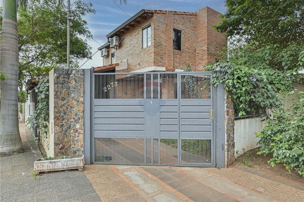Vendo casa en lambare panambireta limite con asuncion