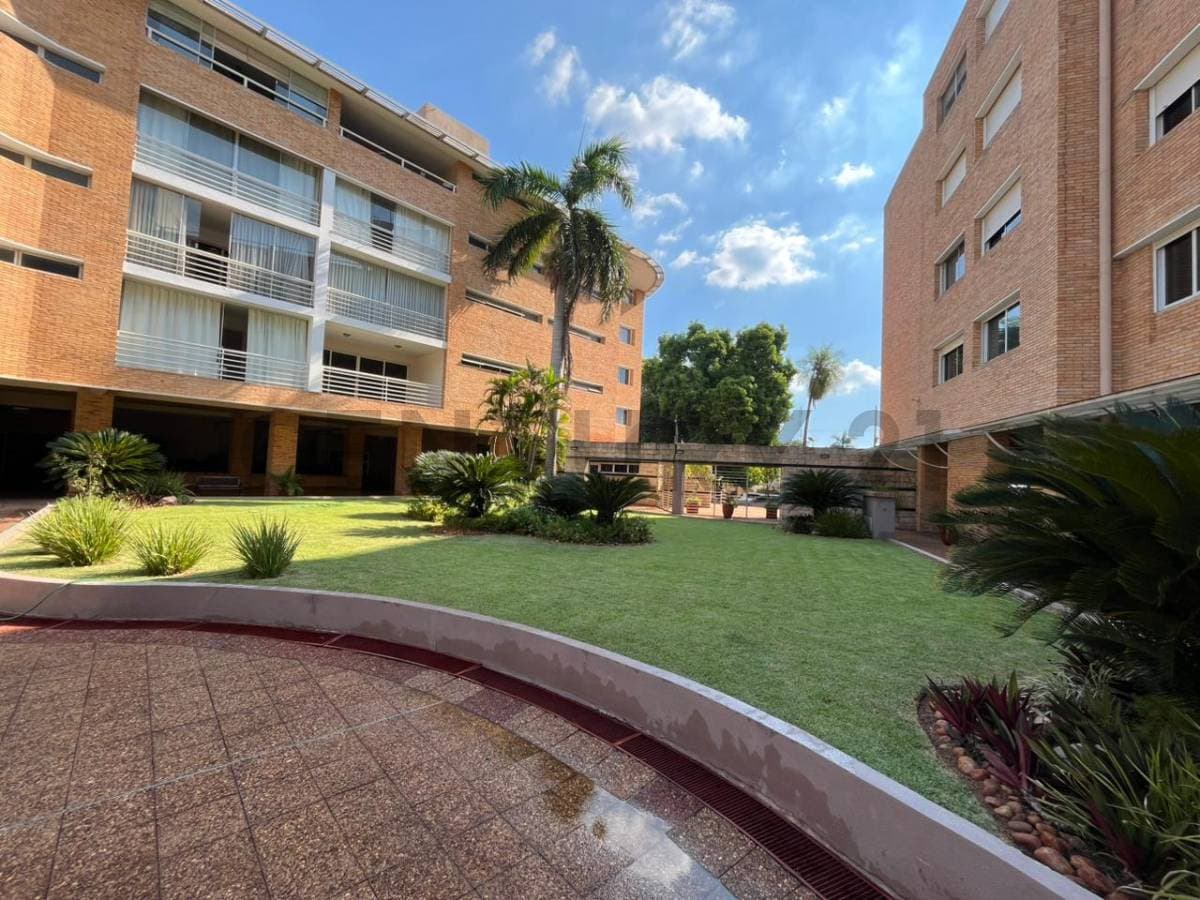amplio departamento 3 habitaciones 2 cocheras Edificio MANORA, foto 1