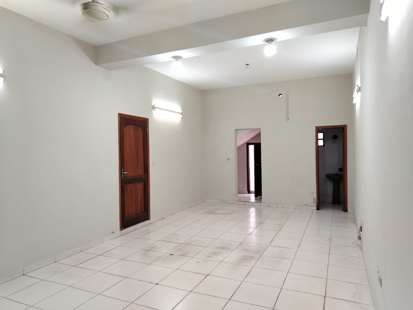 2 salones comerciales avda. Rodriguez de francia - Asunción, foto 5