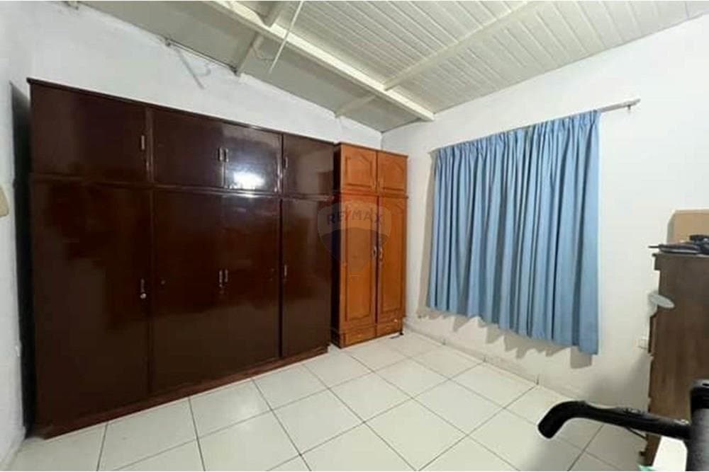 Amplia casa en venta capiata — foto 5