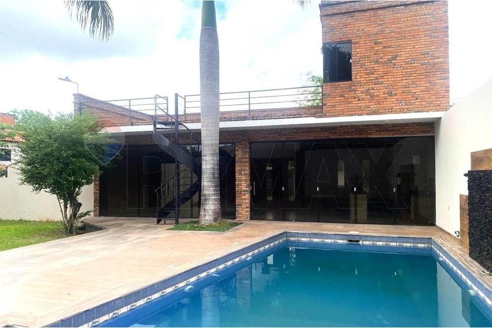 Casa en Venta en San Lorenzo, Paraguay