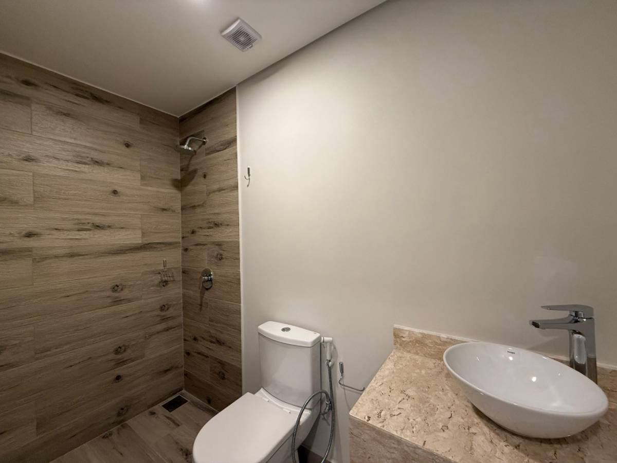 Departamento con cochera en fernando de la mor en venta, foto 3