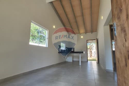 Moderna Casa en Mariano Roque Alonso, Paraguay, foto 3