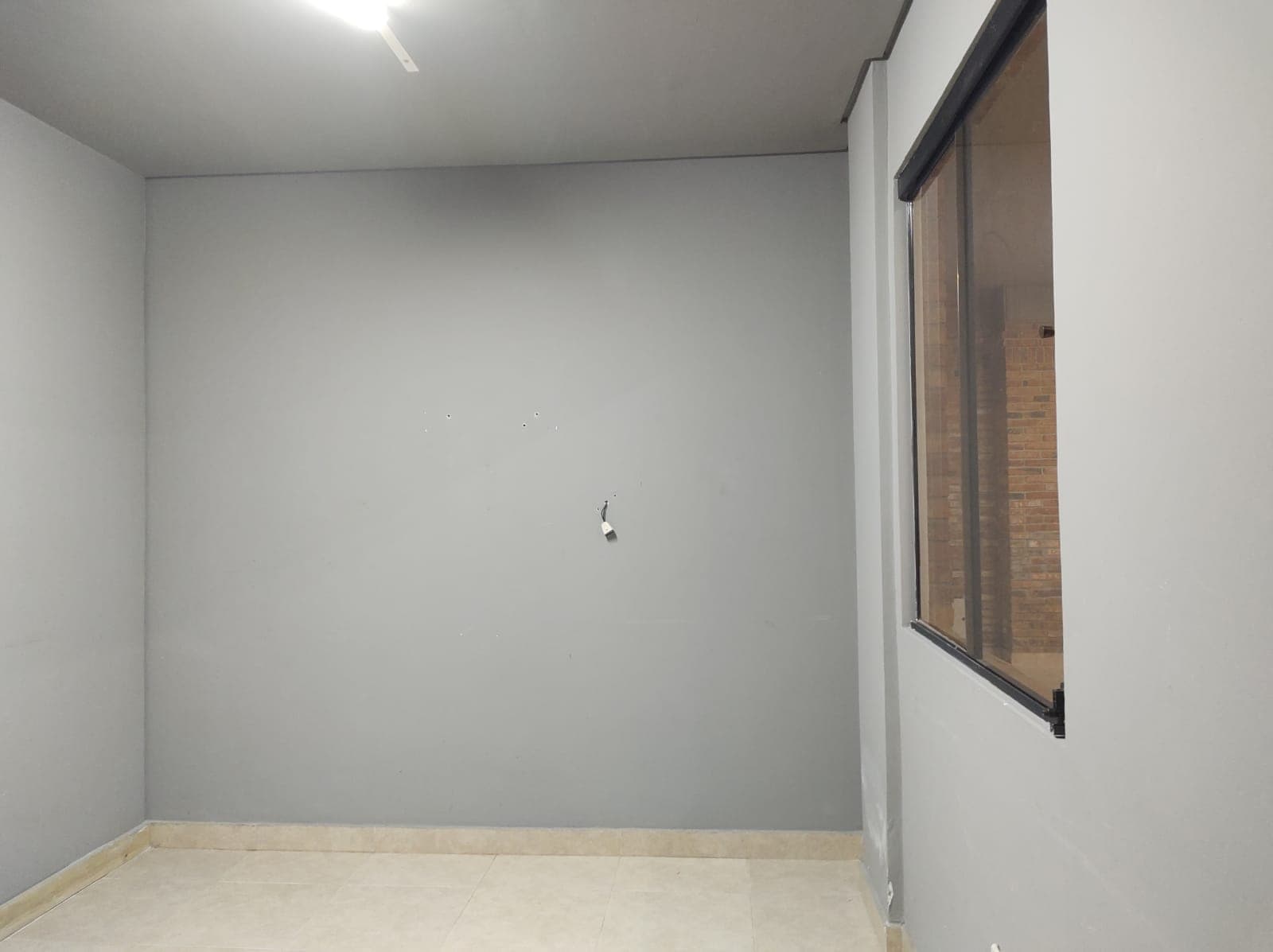 En alquiler salón comercial con cochera ideal para oficina, foto 4