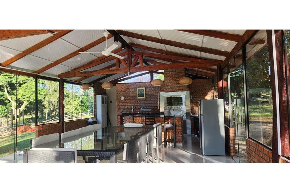 Vendo casa quinta en piribebuy 13.5 hectareas