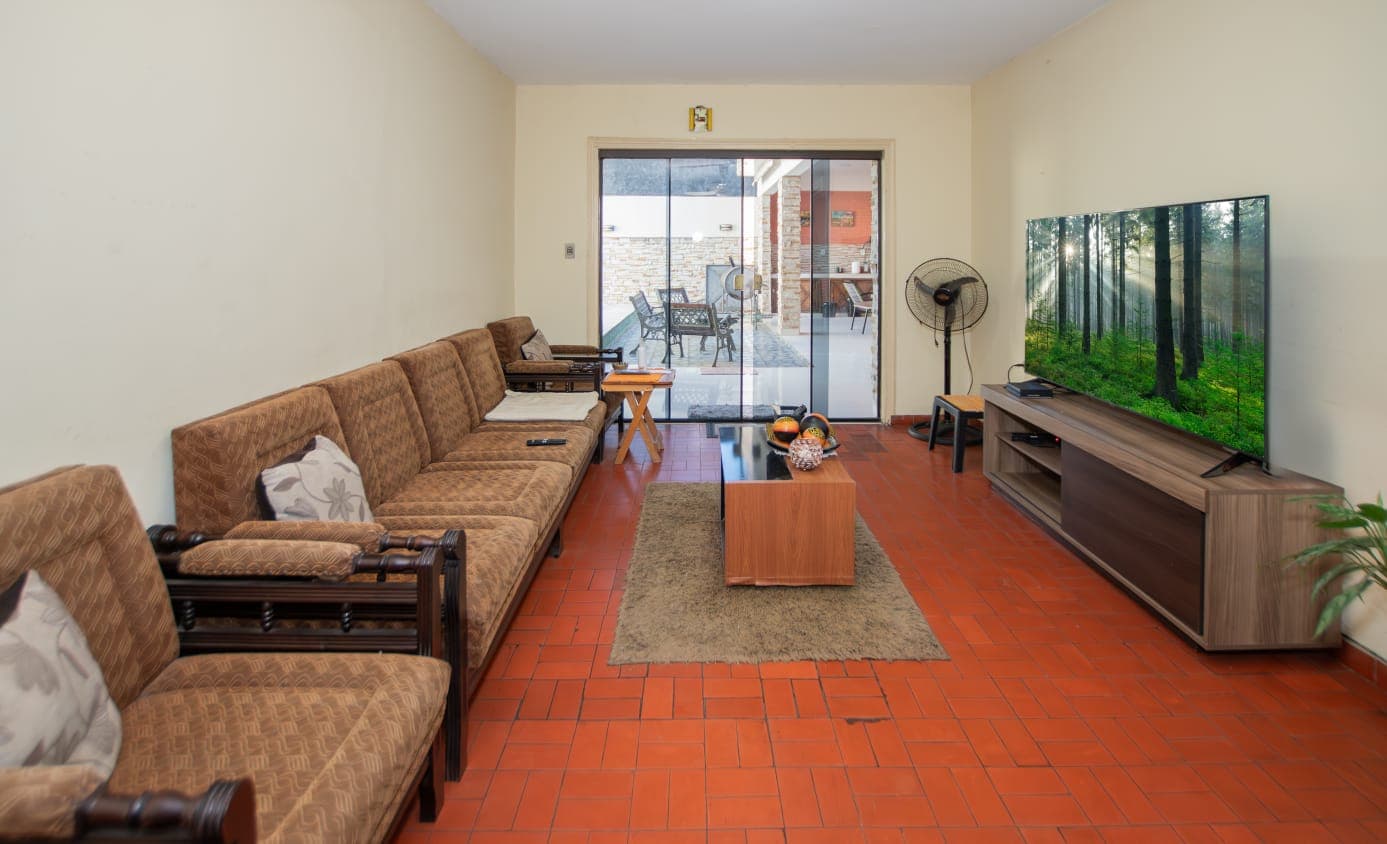 En Venta Casa De 5 Habitaciones En Barrio Nazareth, foto 3