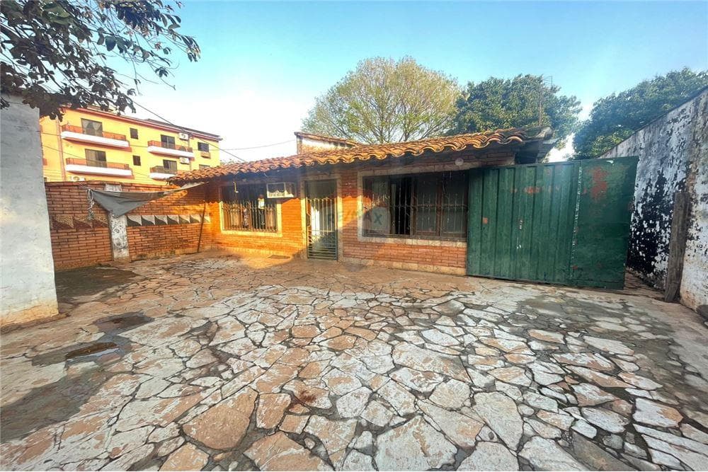 Casa con Local Comercial sobre 350 m2 en Villa Elisa Barrio 29 de Setiembre, foto 2