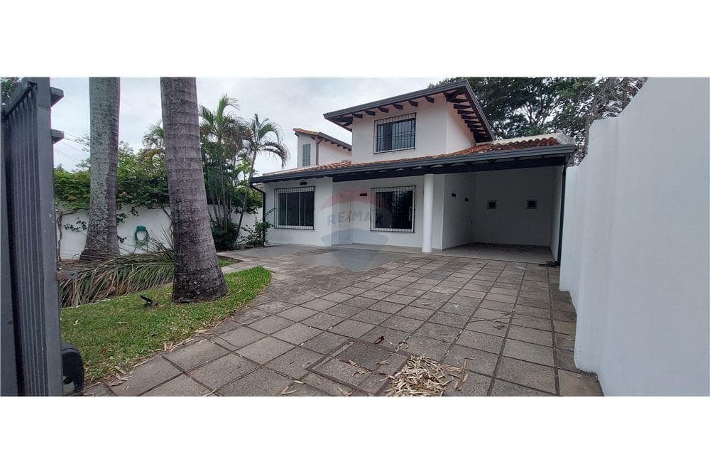 Vendo amplia casa en vista alegre asuncion
