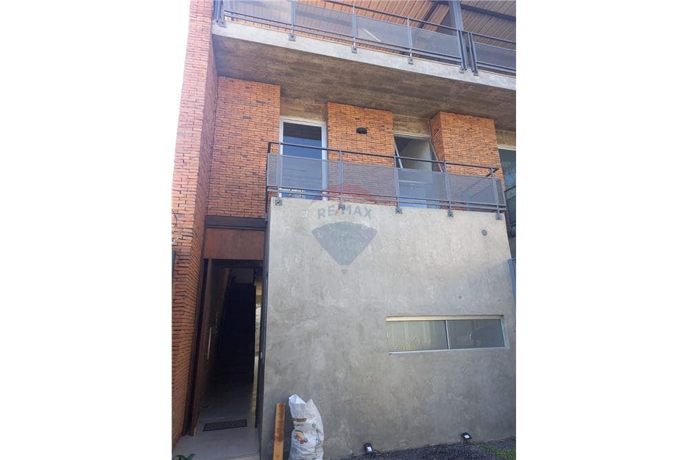 Duplex En Venta En Bella Vista, Paraguay