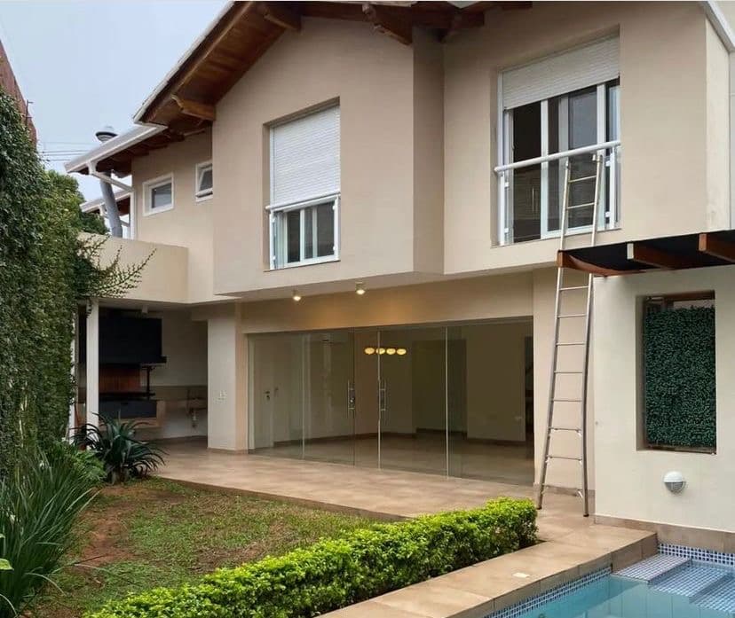 Alquilo casa en condominio con seguridad 24 hs