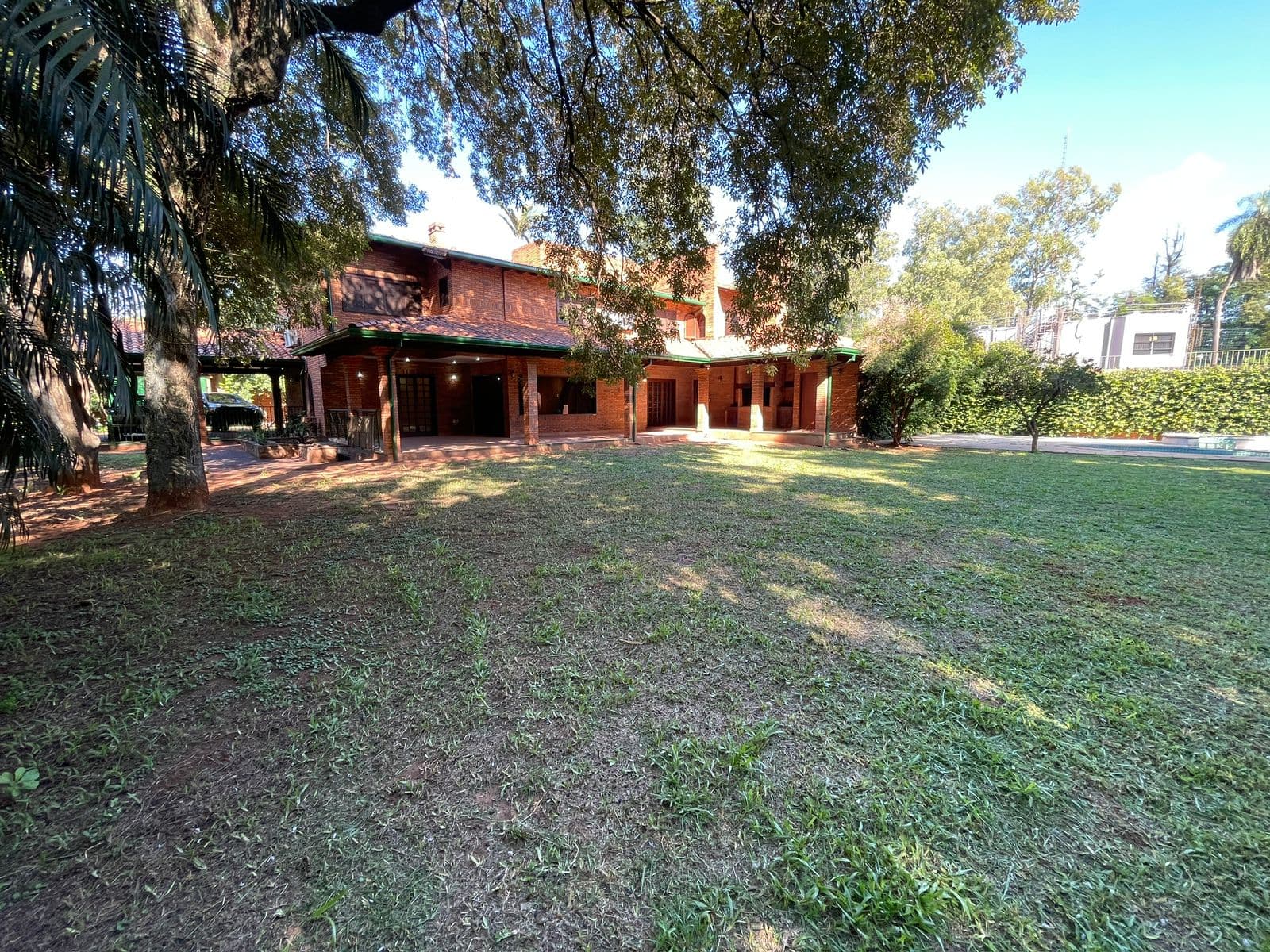 Residencia de 4 Habitaciones sobre Avda., Zona Municipalidad de Asunción — foto 3