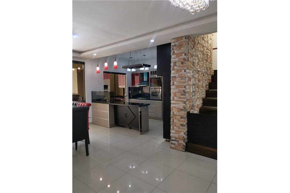 hermoso y moderno Dúplex con Piscina ! — foto 5