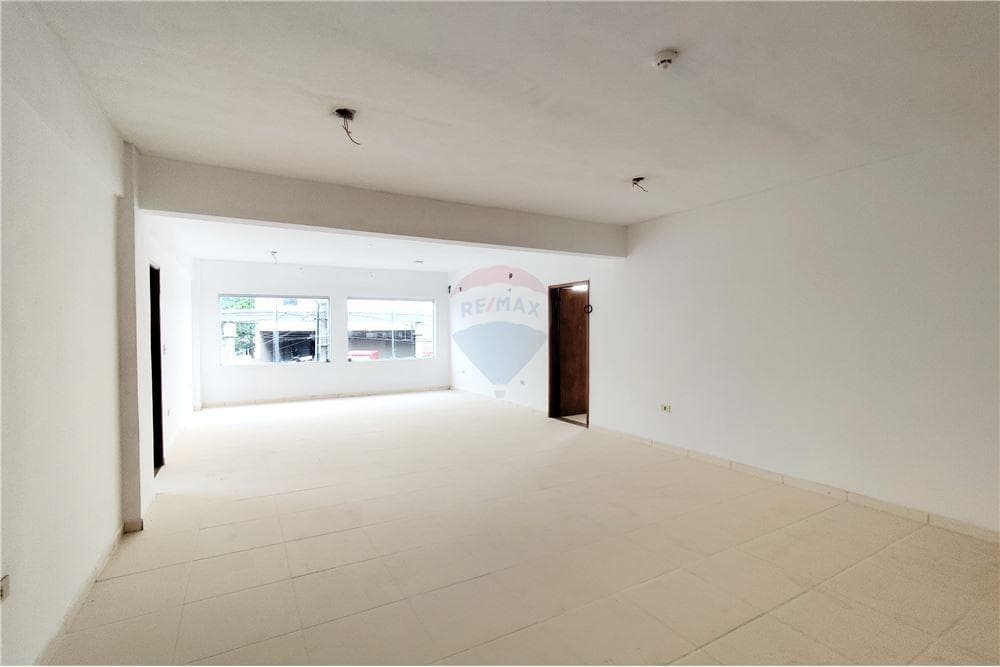 Edificio de 5 niveles, zona Shop Del Sol — foto 5