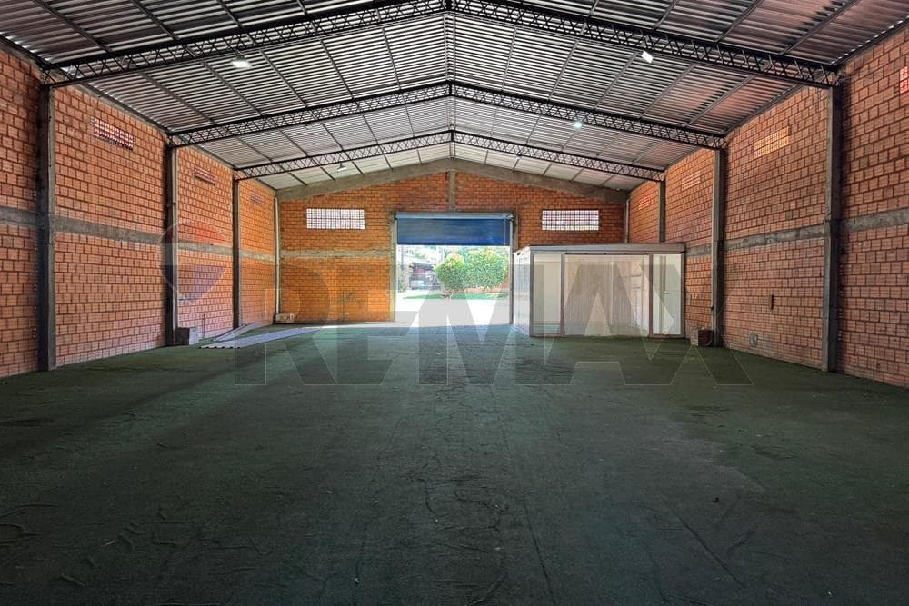 DEPÓSITO de 500 m2 sobre Acceso Sur - San Antonio, foto 2