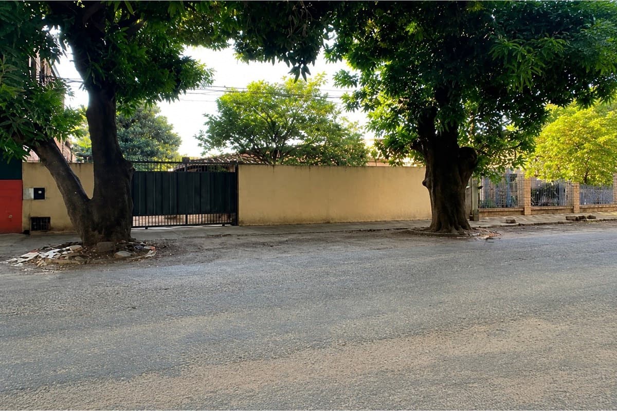 Vendo terreno en Fernando de la Mora z/ norte!!