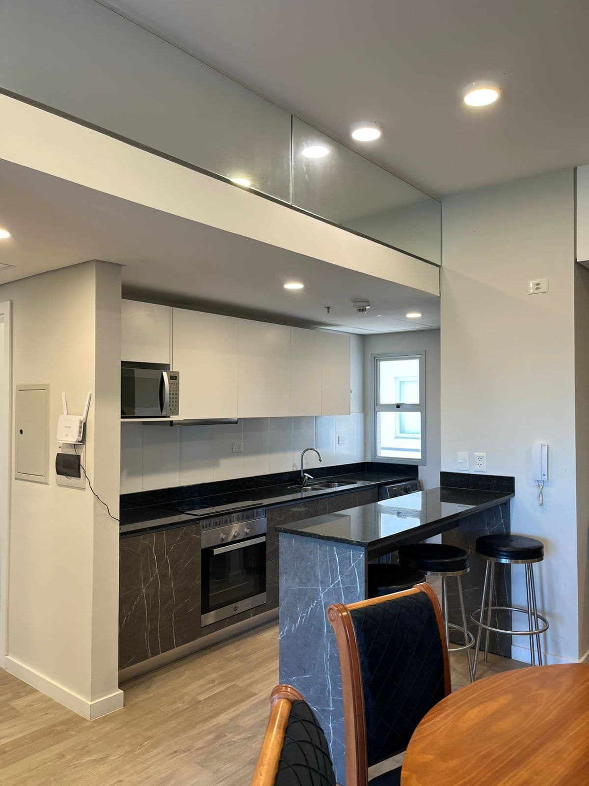 Hermoso apto. Amoblado de 2 habitaciones en molas lópez — foto 3