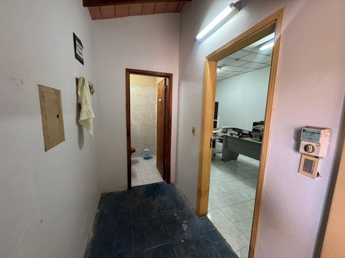 Casa 2 dorm | 3 Cocheras | Buen Estado | Barrio Obrero — foto 5