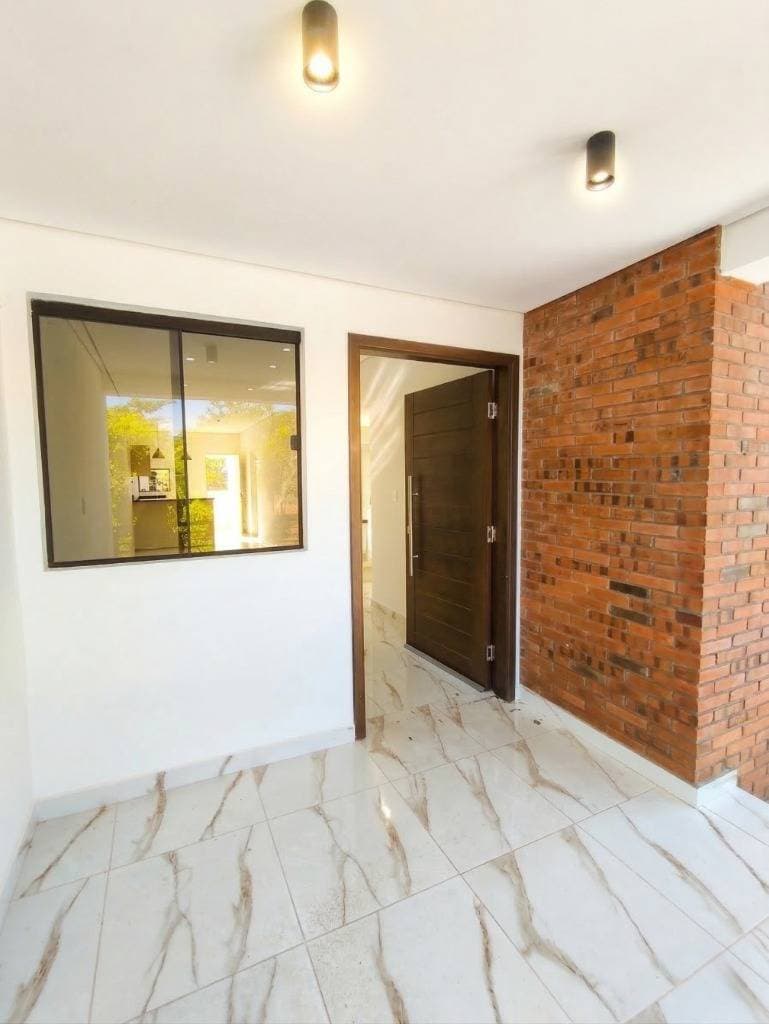 departamento de 3 habitaciones en Luque Loma Merlo, foto 2