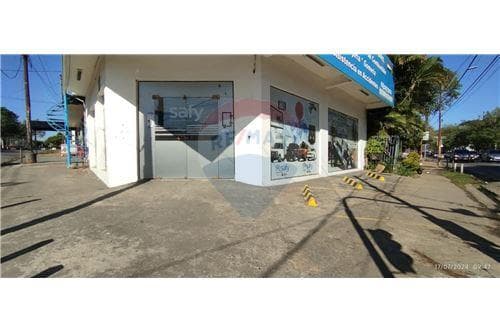 local comercial sobre la Avenida Mariscal López esquina — foto 4