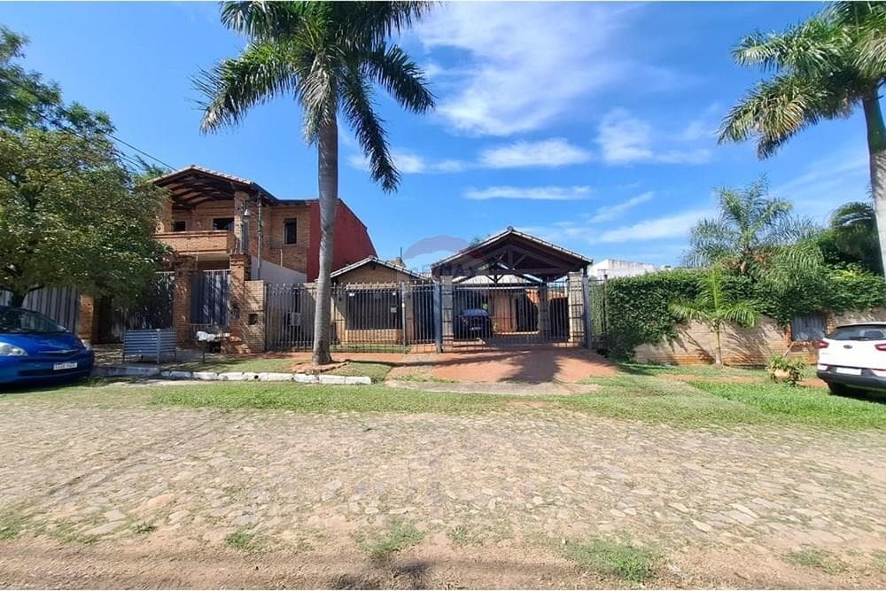de casa con piscina en Lambaré, foto 2