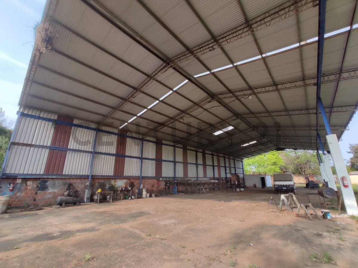 VENDE Tinglado con oficinas en Luque — foto 3