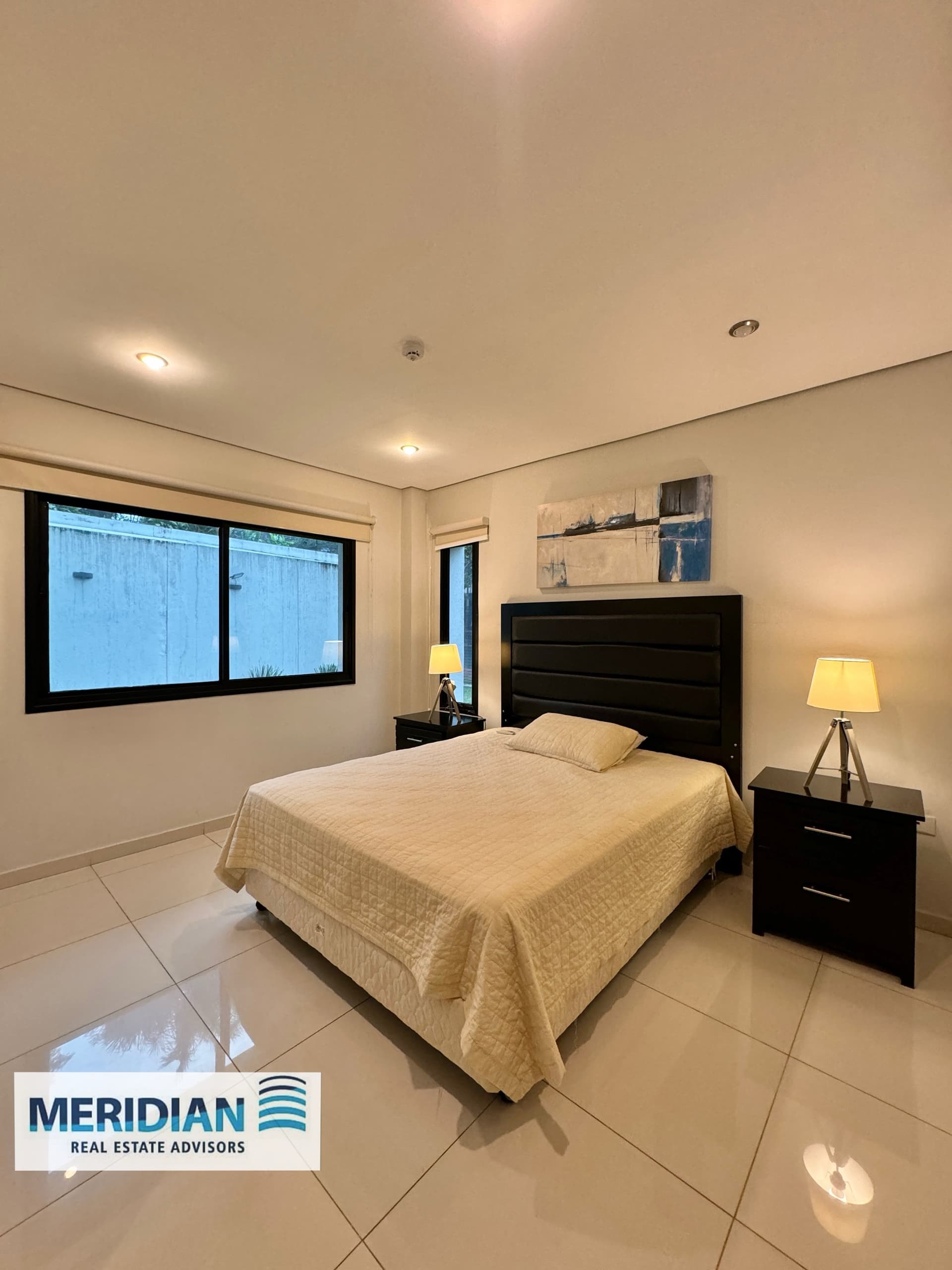 Amplio Departamento en venta en Barrio Manora, foto 4